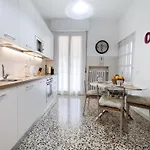 Апартаменти A Casa Di Ezio E Paola Ла-Спеція
