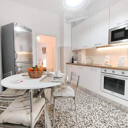 Апартаменти A Casa Di Ezio E Paola